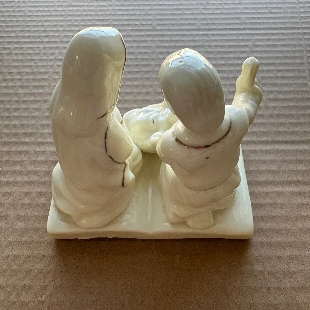 Cream Nativity Scene Religious Figurine Baby Jesus Mary Joseph Gold Trim Vintage